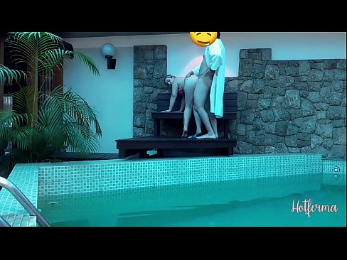 ❤️ O xefe invita a criada á piscina, pero non puido resistirse a un quente ❤❌ Porno casero na pornografía gl.novoporn-com.ru